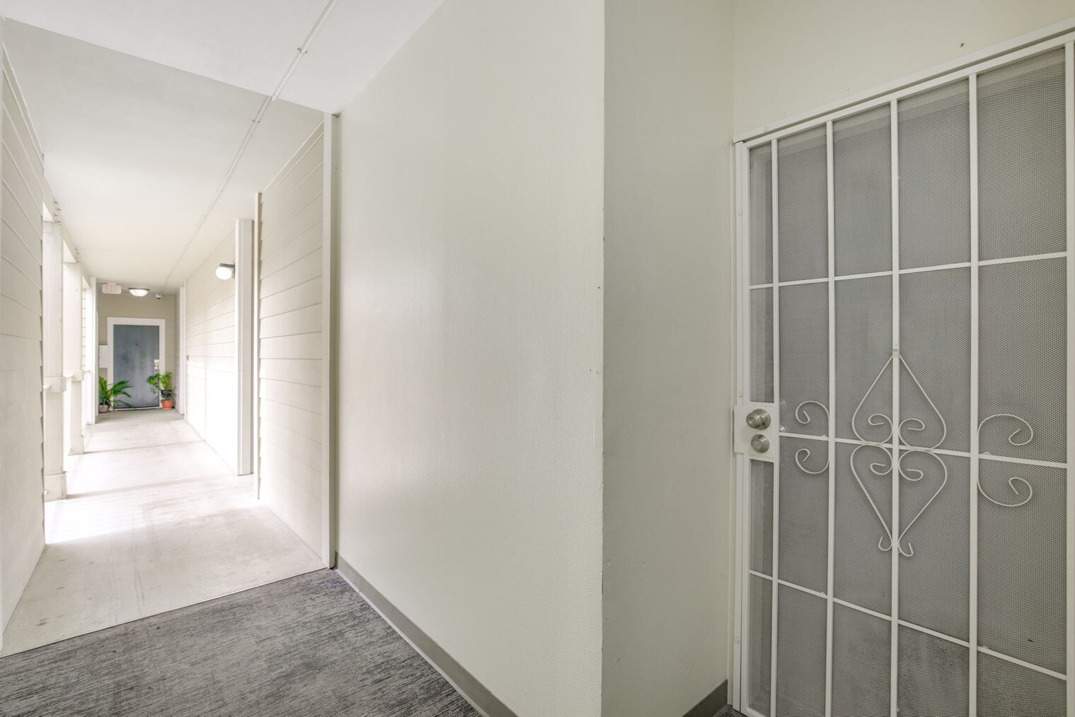 Building Photo - 2658-72 Broadway-SI ID1546258P