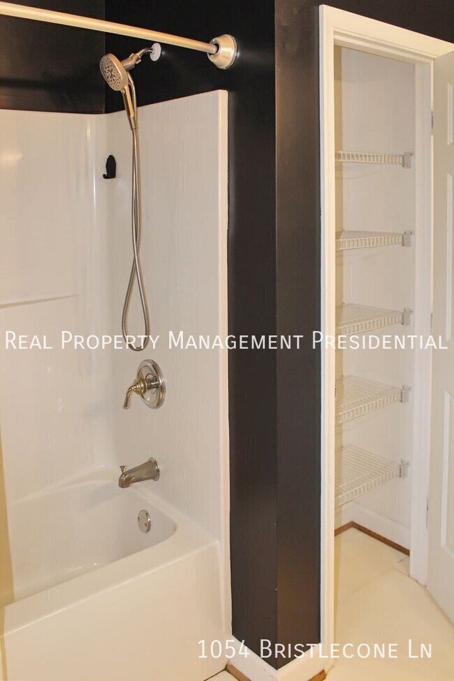 Building Photo - 1054 Bristlecone Ln