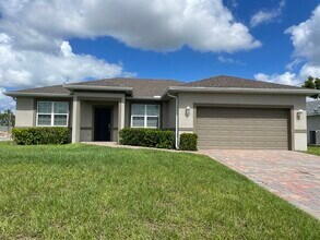 Building Photo - NW Cape Coral Single Family Home
