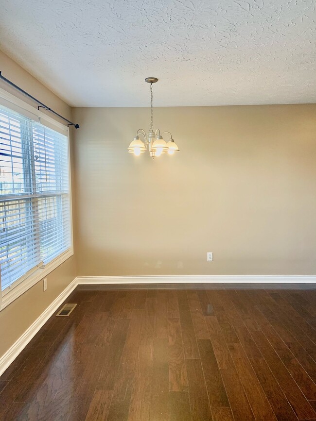 Building Photo - 115 Kodiak Ct