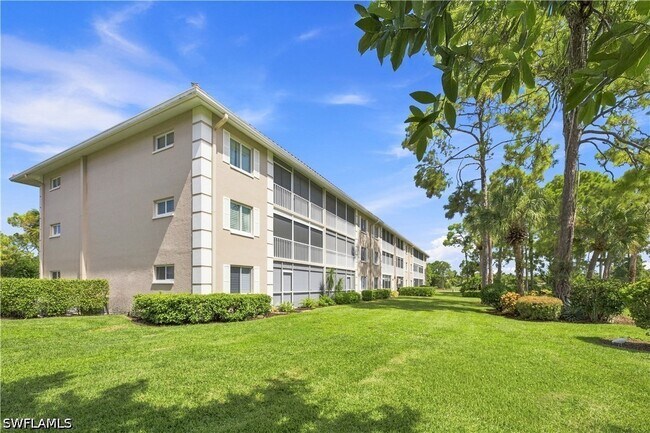 Building Photo - 5980 Amherst Dr