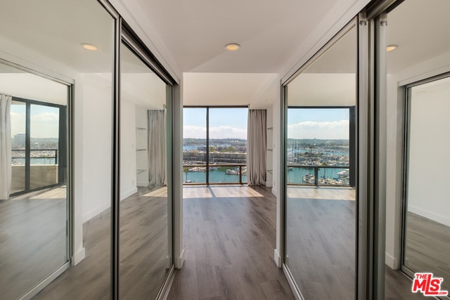 Building Photo - 4314 Marina City Dr