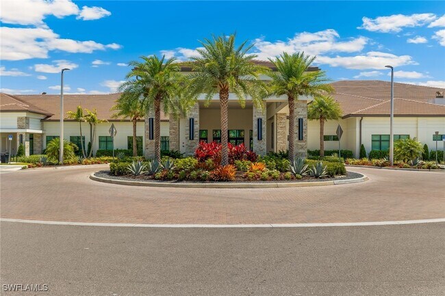 Building Photo - 12349 Dahlia Ct