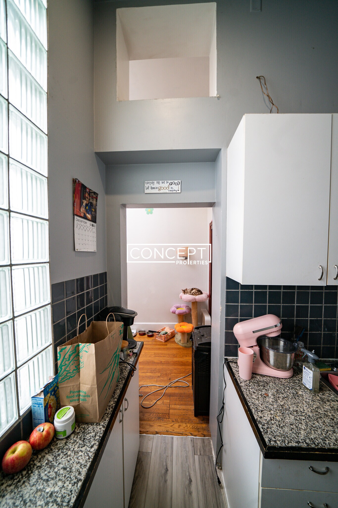 Building Photo - 52 Fenway