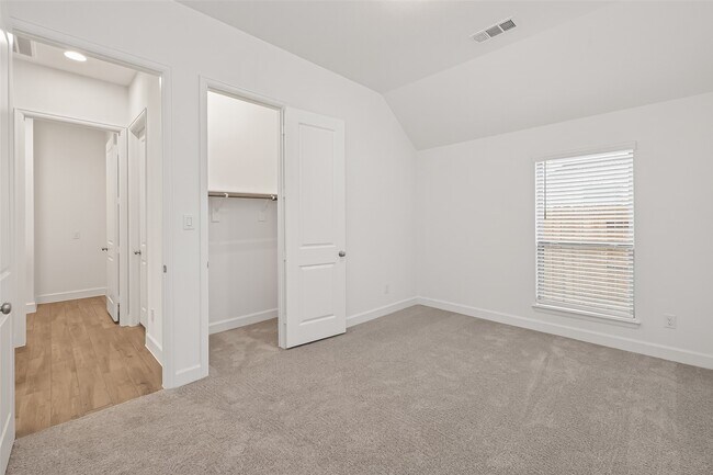 Building Photo - 1132 Beals Crk St