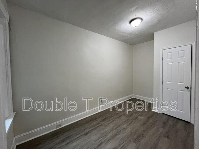 Building Photo - 3010 Grayson St