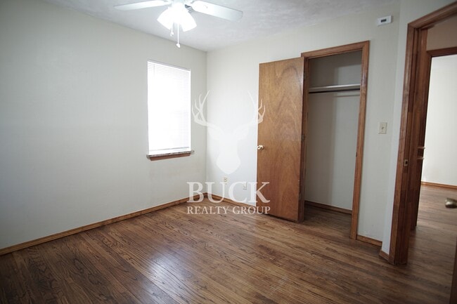 Building Photo - 9312 Mahler Pl