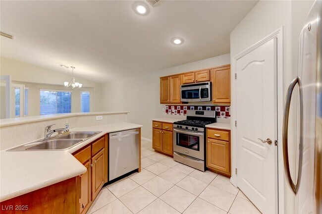 Building Photo - 8647 Majestic Vision Way