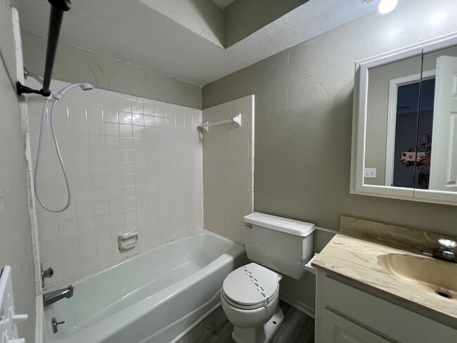 Building Photo - 1902 Three Stars Rd