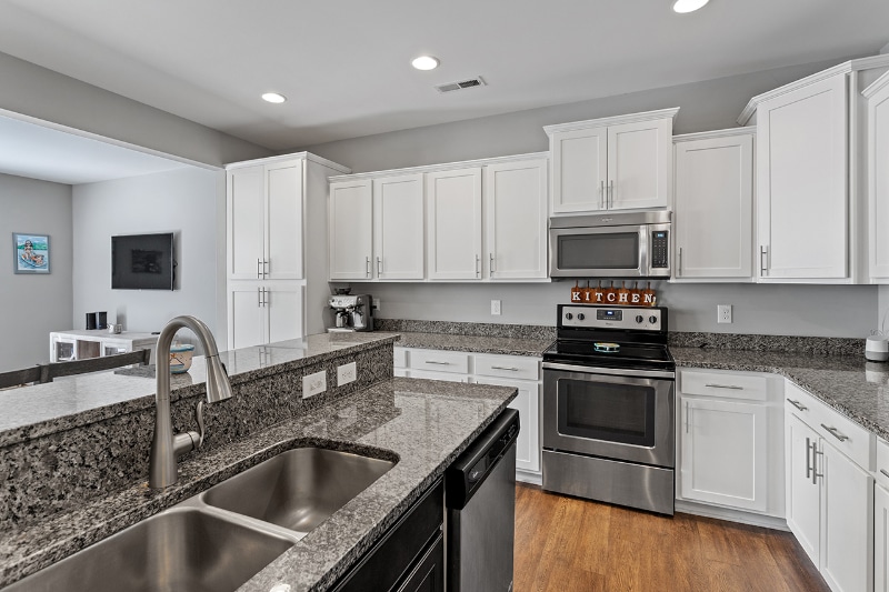 Building Photo - 525 Timpson Ave