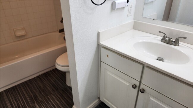 Building Photo - 3600 Jeanetta St
