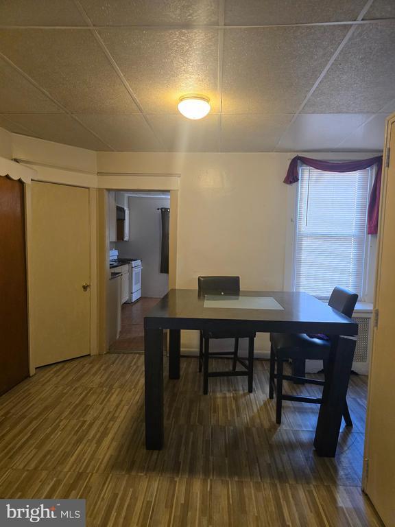 Building Photo - 6254 Brous Ave