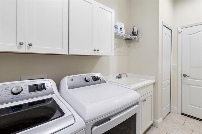 Building Photo - 12335 Whisper Lake Dr