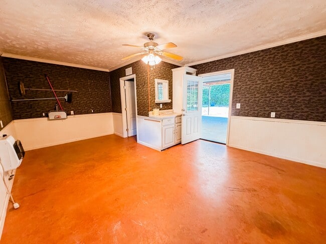 Building Photo - 505 Waterway Dr