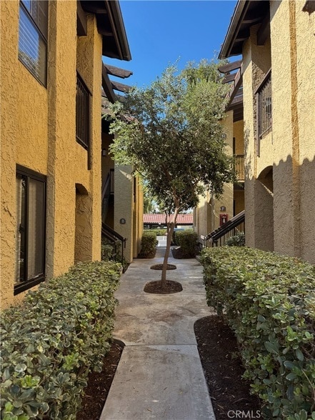 Building Photo - 25651 Indian Hill Ln