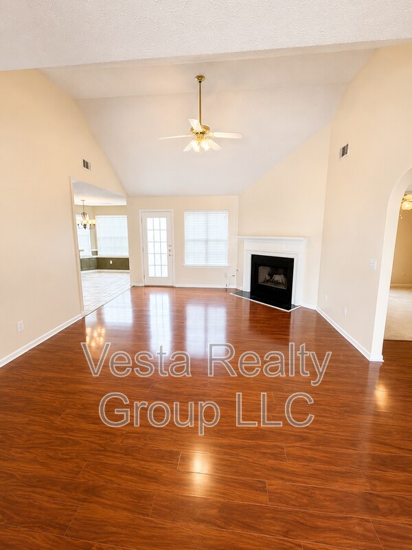 Building Photo - 5115 Towne Park Dr