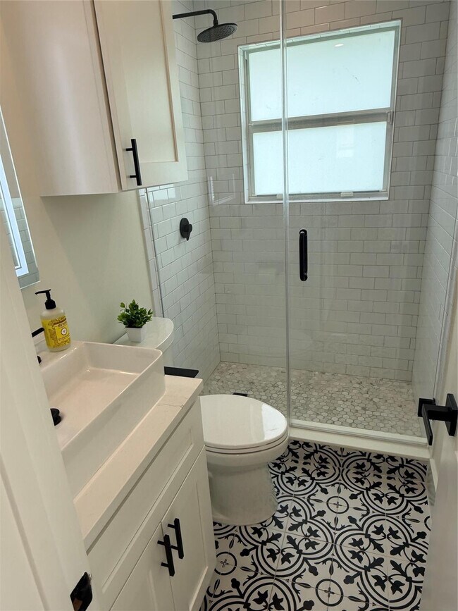 Building Photo - 1269 NW 4th St