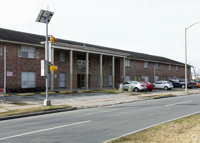 Primary Photo - Bellfort East Apartment