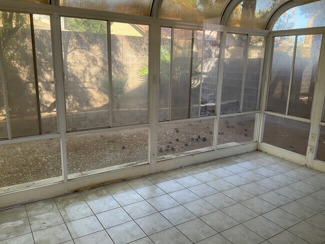 Building Photo - 4799 Zanzibar Ln