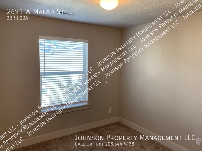 Building Photo - 2691 W Malad St