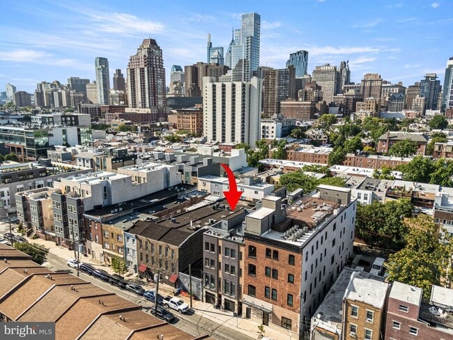 Building Photo - 1217 Bainbridge St