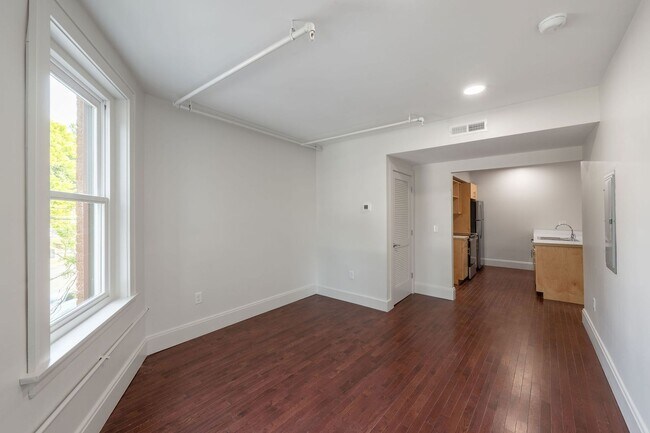 Building Photo - Coming Soon: 2BR Apartment – ETA 10/1/25