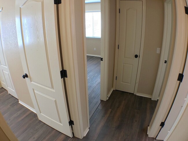 Building Photo - Northeast El Paso 4 Bed Refrig A/C