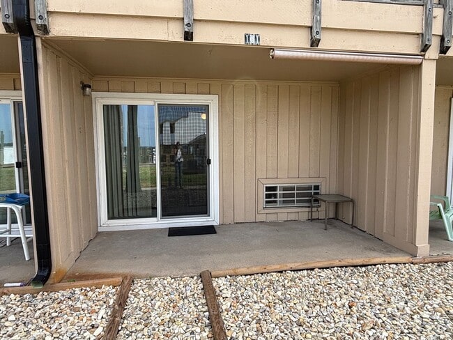 Building Photo - Sun Harbor