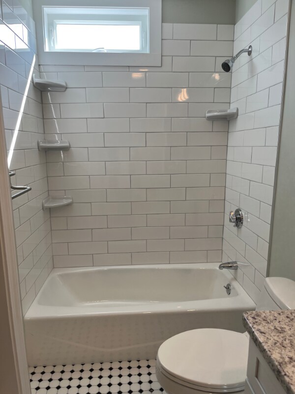 Building Photo - 388 S Main St