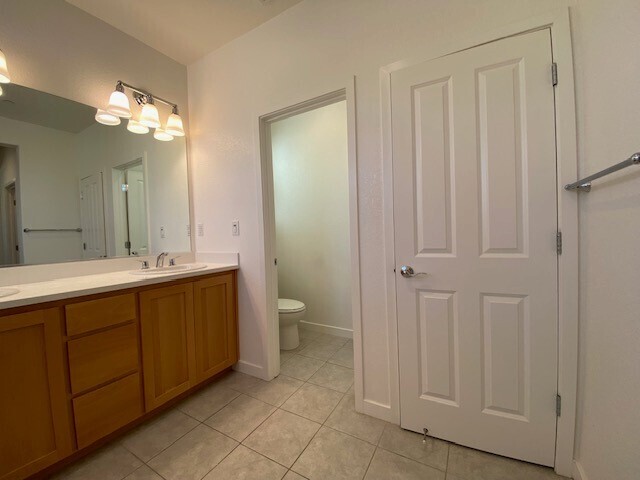 Building Photo - Beautiful New Home For Rent in Roseville!