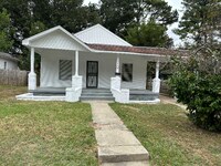 Building Photo - 3448 Coleman Ave