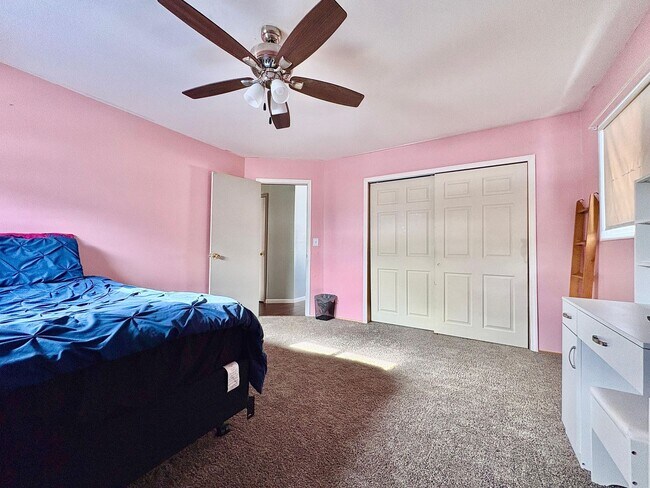 Building Photo - Twyckenham Hills Gem – 4BR with Lower Level Family Suite