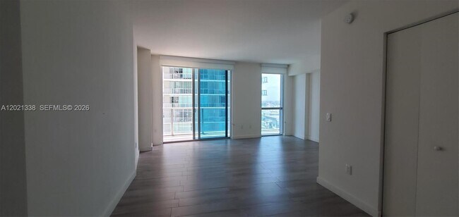 Building Photo - 1100 S Miami Ave