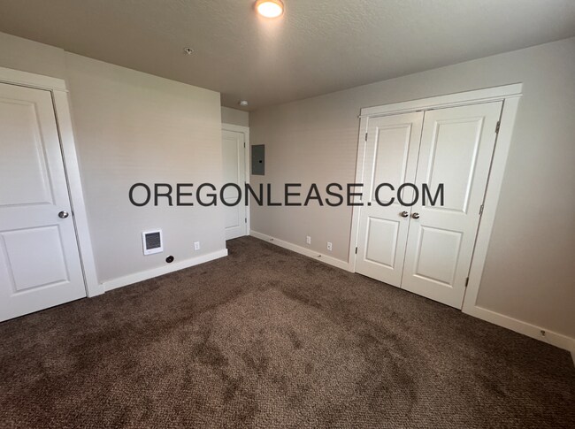 Building Photo - 1100 Q St