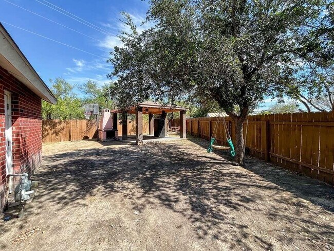 Building Photo - 402 Prescott Loop