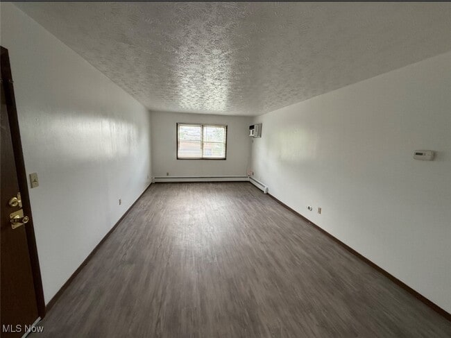 Building Photo - 8421 Colwyn Ct