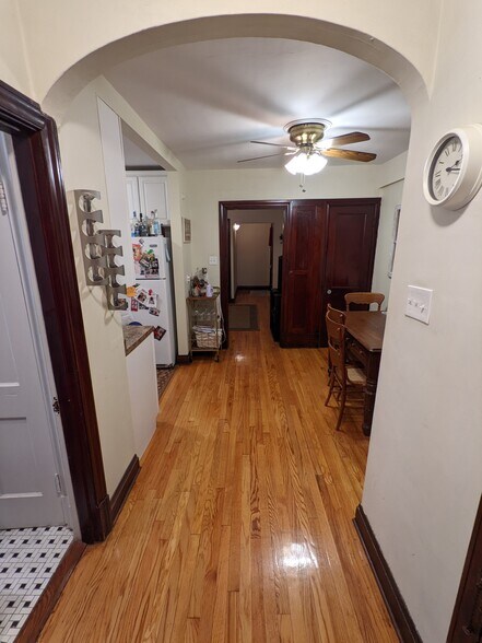 rear entry - facing front (South) - 6633 Alamo Avenue
