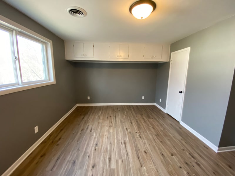 Building Photo - 902 Townline Rd