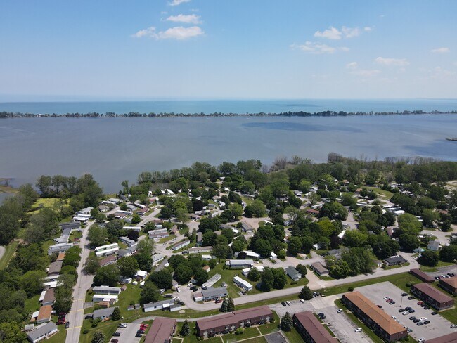 Building Photo - Bayshore Estates Manufactured Home