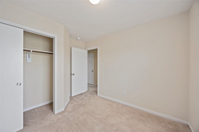 Building Photo - 1026 Carolina Wren Cir