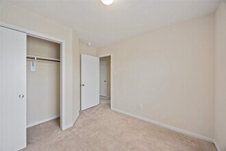 Building Photo - 1026 Carolina Wren Cir