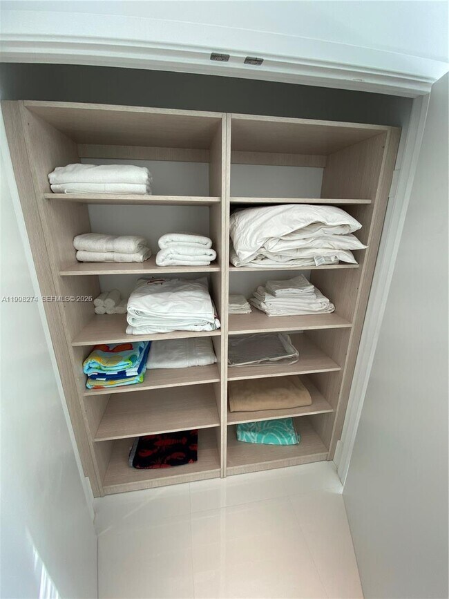 Building Photo - 17301 Biscayne Blvd