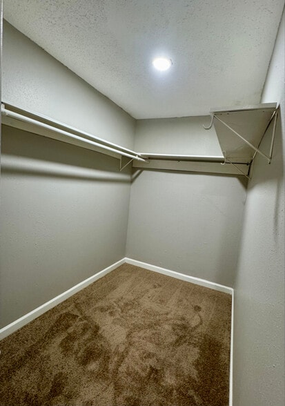 Building Photo - 804 Pearl St