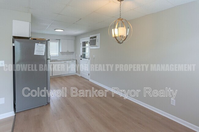 Building Photo - 136 Hickey Cir