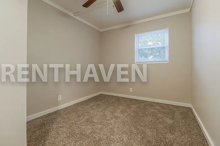 Building Photo - 301 Oregon Trail