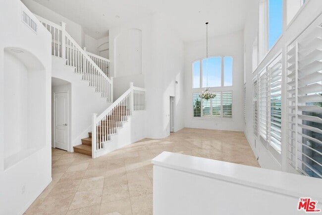 Building Photo - 16656 Cll Jermaine