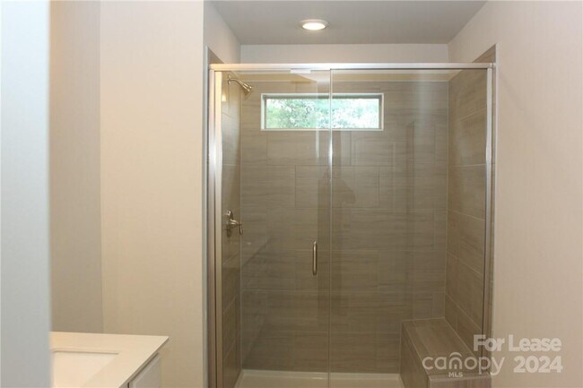 Building Photo - 922 Sagecroft Ln