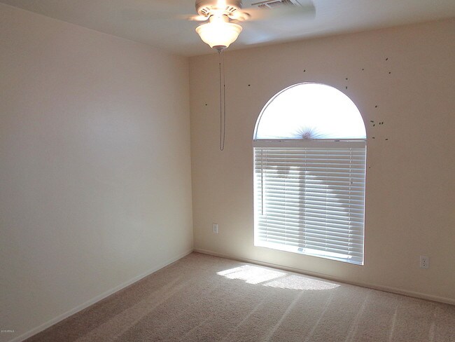 Building Photo - 4106 E Chambers St