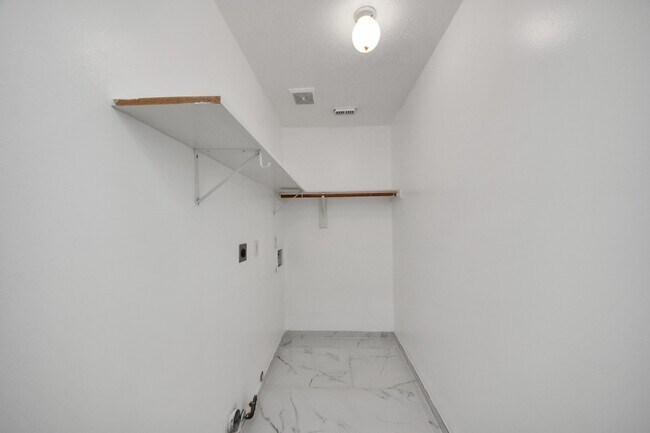 Building Photo - 3138 Waters View Dr