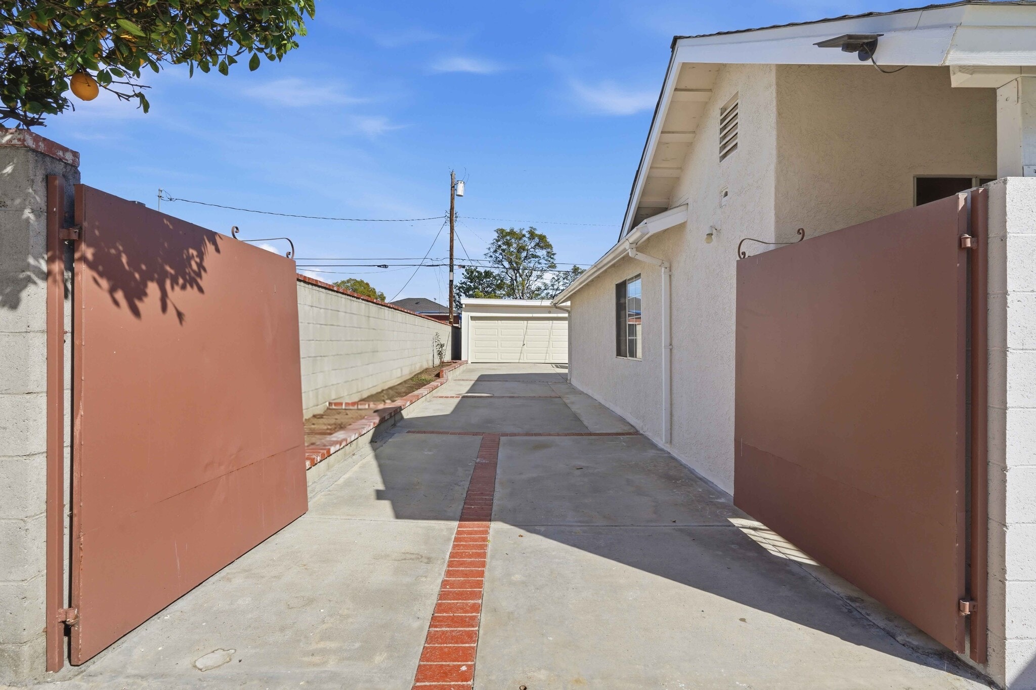 Building Photo - 6120 Case Ave